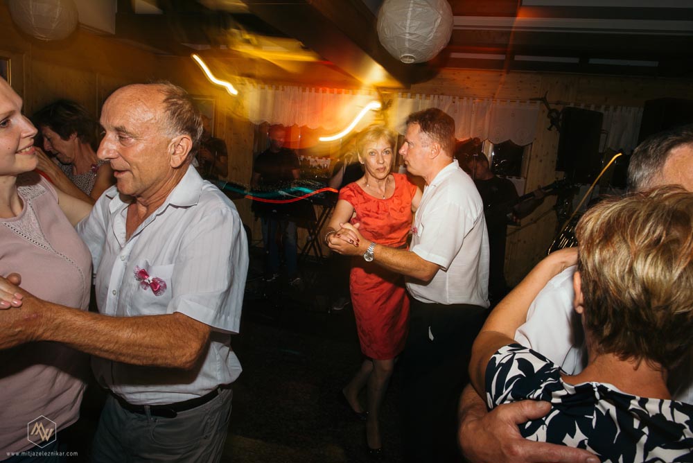 Fotografiranje poroke Volčji Potok Gostilna Pri Plčaninskem Orlu